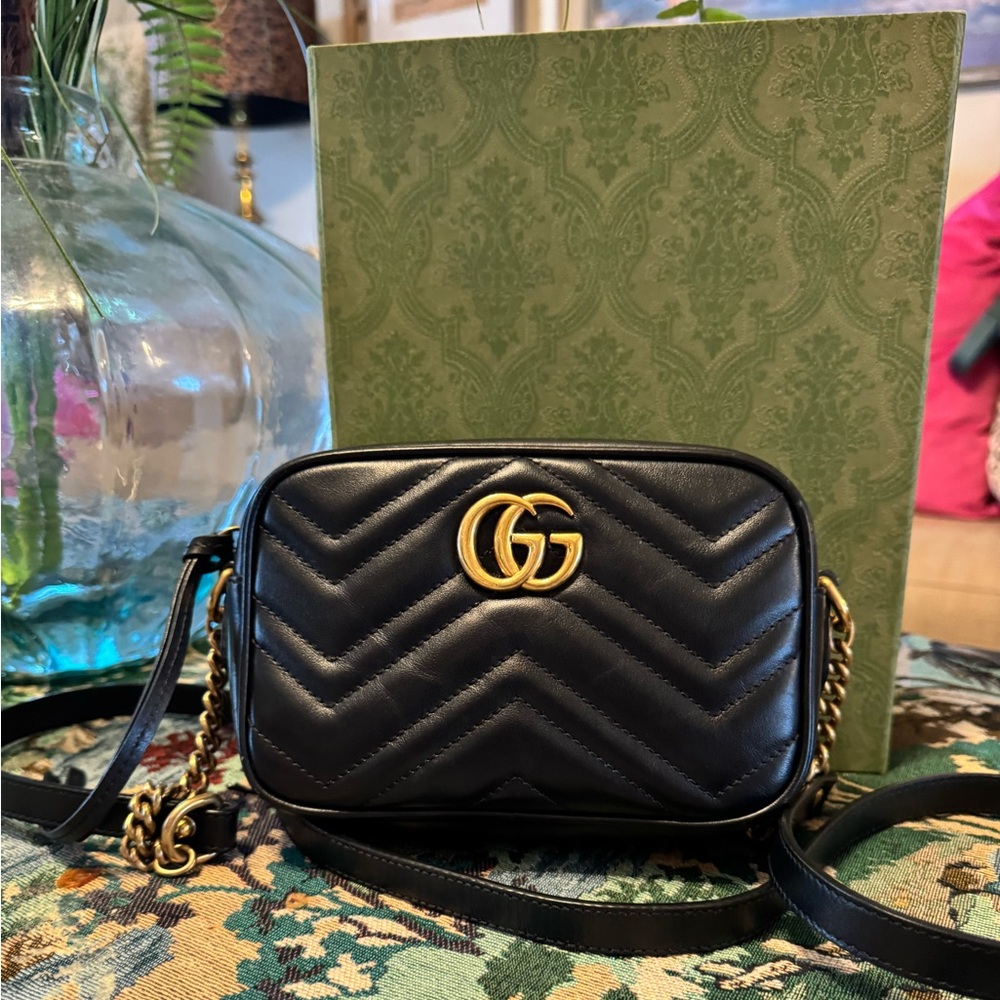 Gucci Black and Gold Women's Bag - Picture 2 of 9